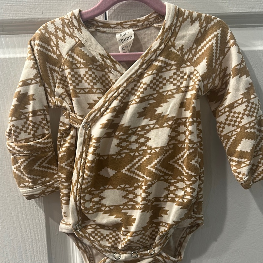 Kate Quinn Cream and Brown V-Neck with Geometric Pattern